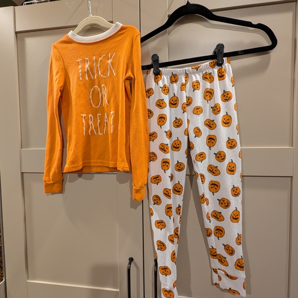 Rae Dunn Orange and White Kids Pajama Set, sz 7 - Picture 1 of 3